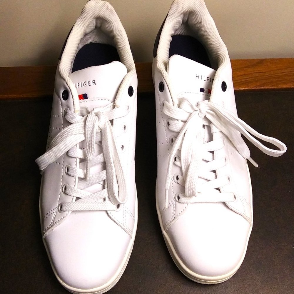 Tommy Hilfiger Men's Sneaker Shoes - AM Liston- Size 10 Med.-White NEW